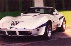 Corvette Stingray 1973 vorne.jpg