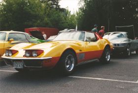 Corvette Stingray 1972 rot-gelb.jpg