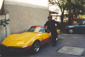 Corvette Stingray 1972 rot-gelb und ich.jpg